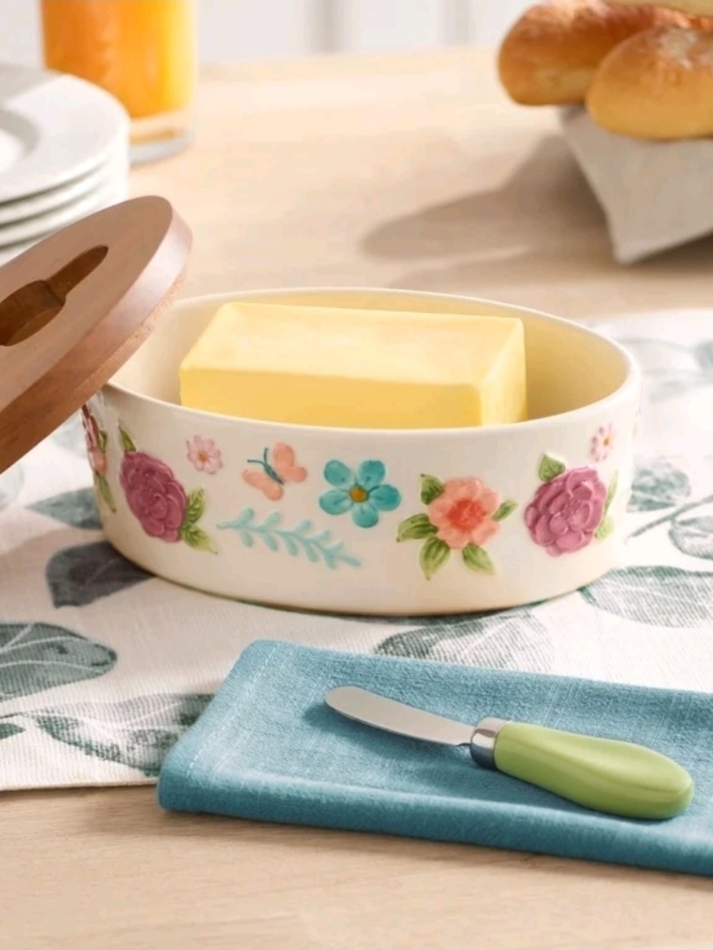 The Pioneer Woman Ceramic Painted Meadow Butter Dish with Acacia Wood Lid and Se